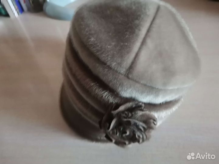 Шапка женская из меха нерпы