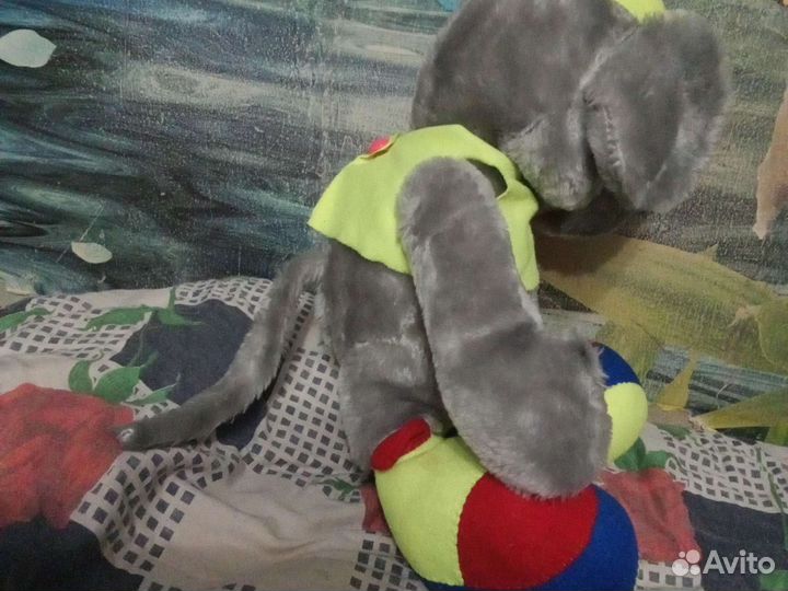 Мышонок из мультфильма