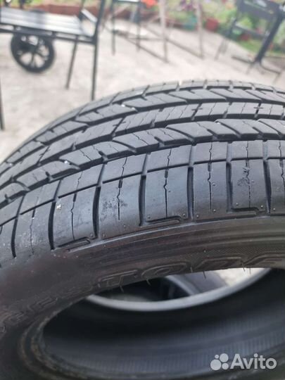 Bridgestone Dueler H/T 215/60 R17 96H