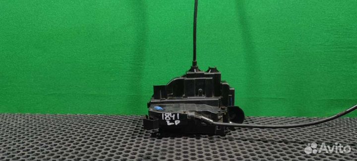 Замок двери передней левой Renault Scenic 3 2010