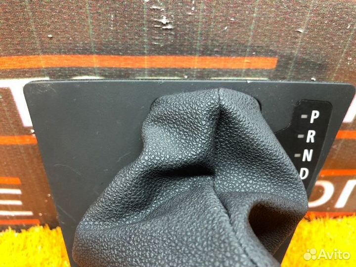 Консоль кпп Bmw X3 E83 M54B25 (256S5) 2006