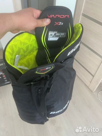 Продам полный комплект хоккейной формы