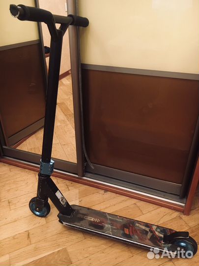 Трюковой самокат reaction stunt2 черный/синий