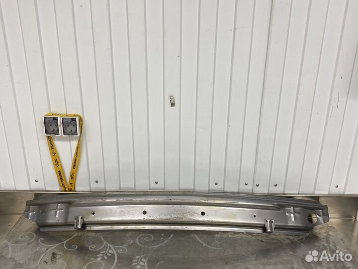 Усилитель бампера переднего Chevrolet Cobalt 2011