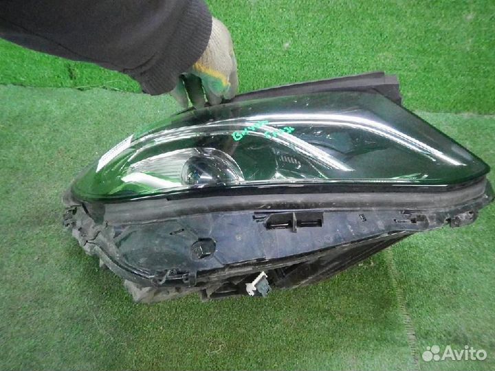Фара правая Mercedes-Benz E-Class