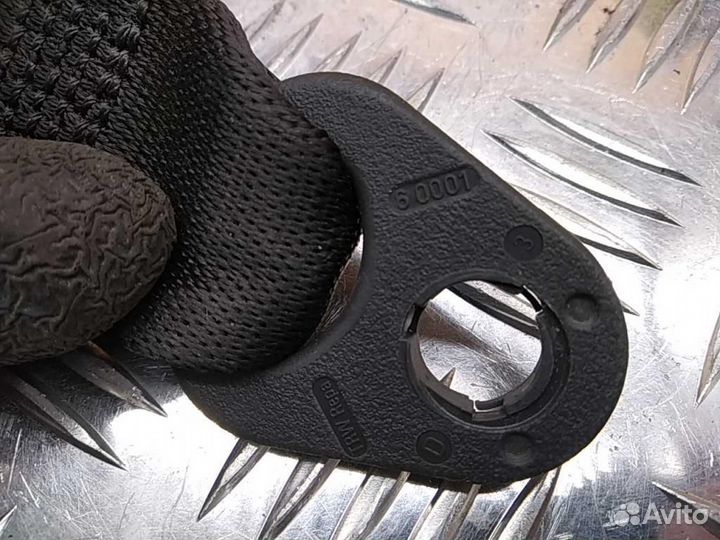 Ремень безопасности с пиропатроном Mercedes-Benz S