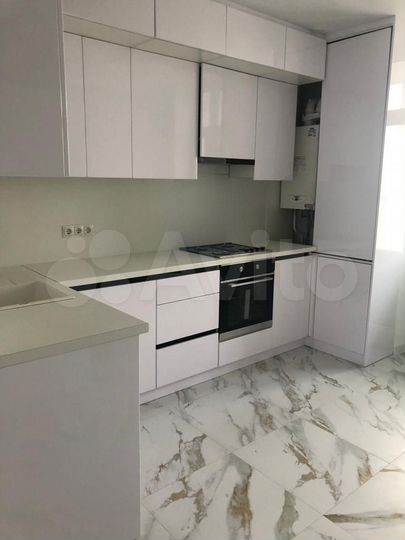 2-к. квартира, 52 м², 11/18 эт.