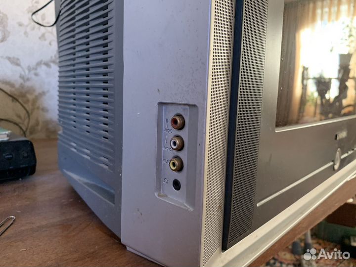 Телевизор samsung