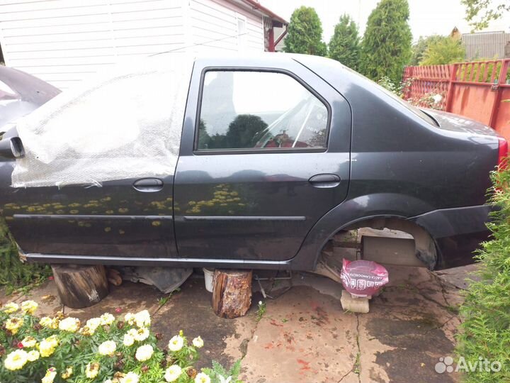 Разбираю Рено Логан 1 на запчасти