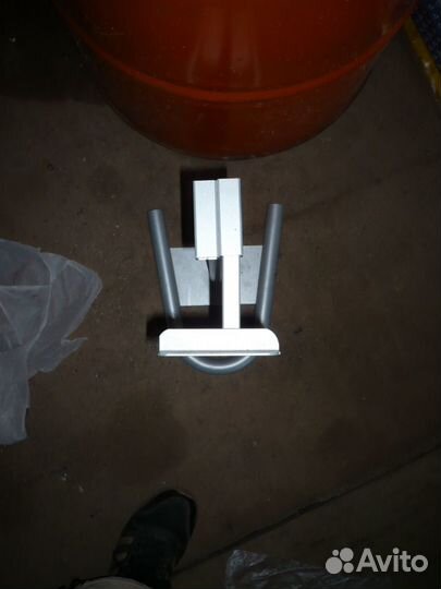 Полки кронштейны стойки под колонки поворотные