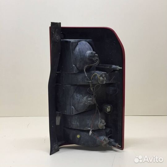 Фонарь задний левый Land Rover Discovery 3 L319 20