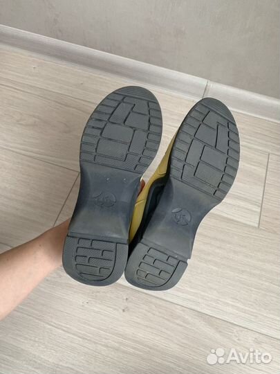 Кроссовки женские 39-40