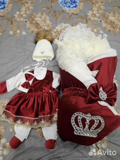 Комплект на выписку для девочки