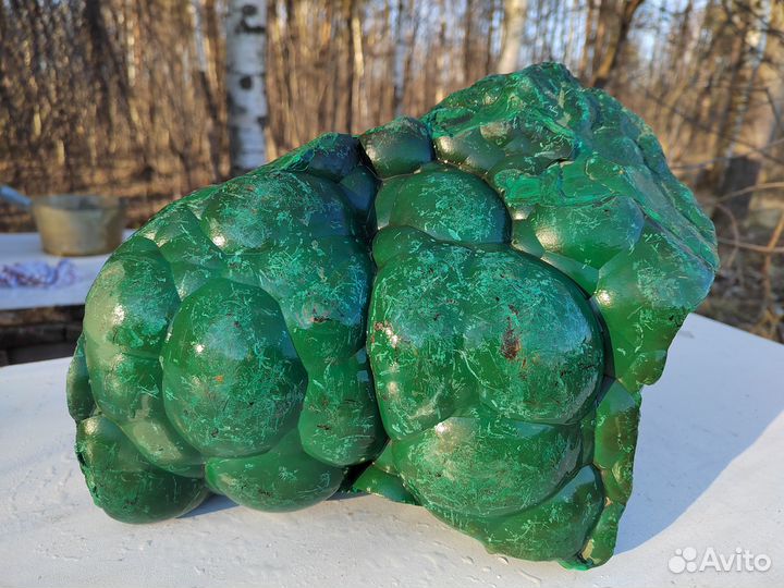 Малахит натуральный куском