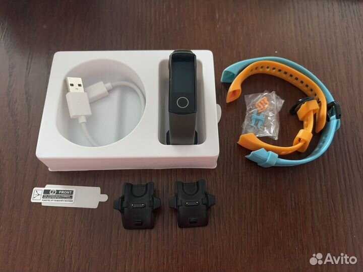 Фитнес браслет honor band 5