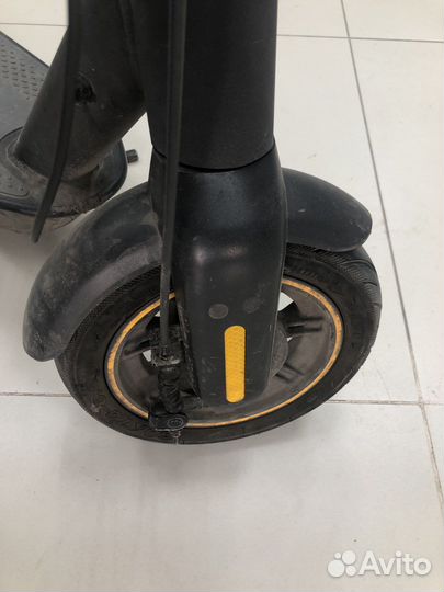 Мр32) Электросамокат Ninebot