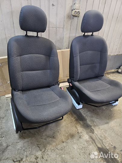 Продам сиденья Renault symbol