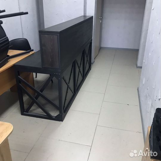 Компьютерный стол в стиле лофт