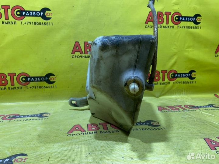 Бачок омывателя Mercedes-Benz E-Class W210 M111