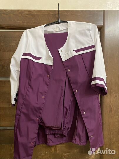 Медицинский женский костюм 42 размера