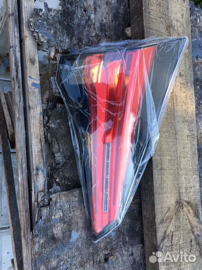 Задняя Левая Фара На RAV4 новая