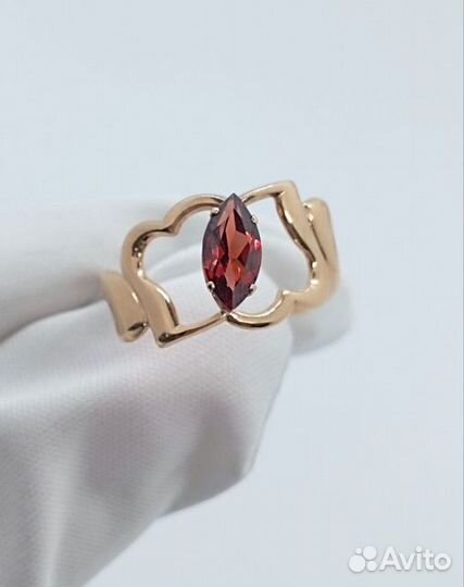 Золотое кольцо с камнем 16,5р