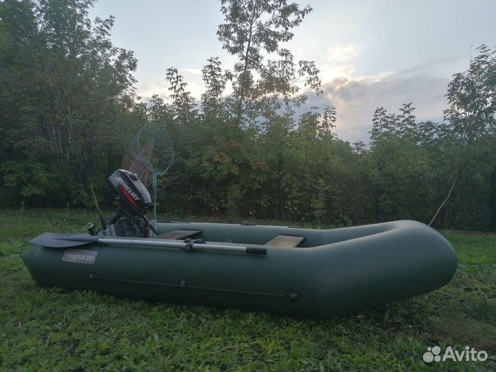 Лодка с мотором