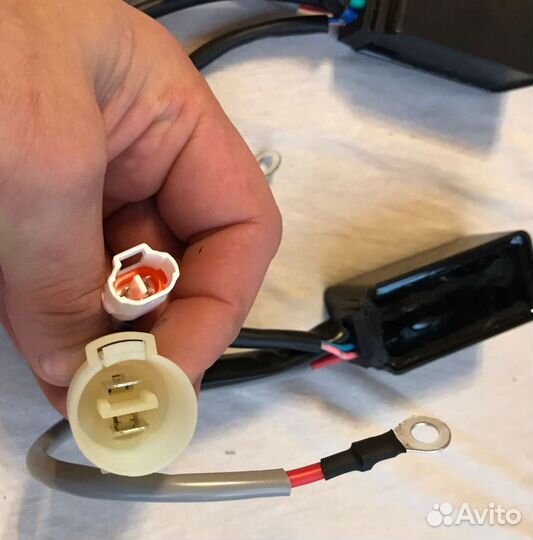 Реле гидроподьема лодочного мотора Suzuki