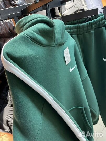 Спортивный костюм Nike с жилеткой зеленый 3в1