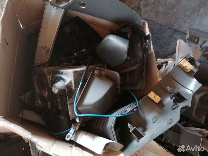 Пластик салона Ford Focus 2