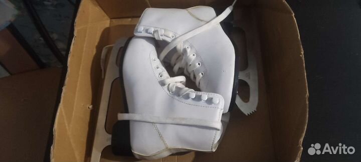 Коньки фигурные