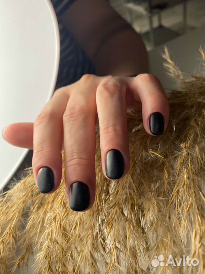 Маникюр, педикюр, наращивание ногтей