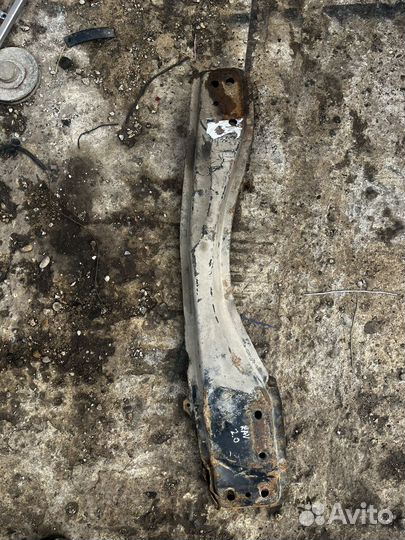 Балка подрамника Toyota Rav4 xa20 2000-2006