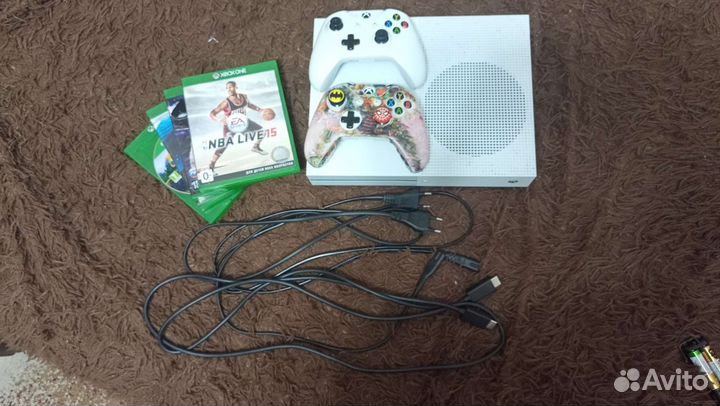 Xbox one s 1tb с играми