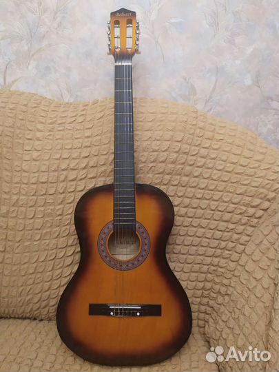 Акустическая гитара