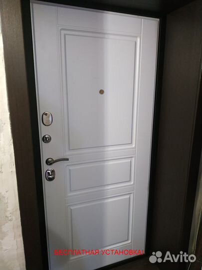 Дверь входная в квартиру с установкой
