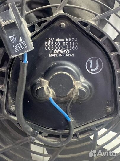 Диффузор радиатора кондиционера передний Toyota