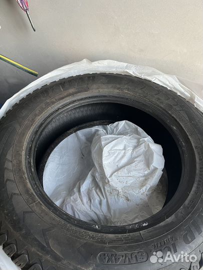 Goodyear UltraGrip Ice Arctic SUV 225/60 R17