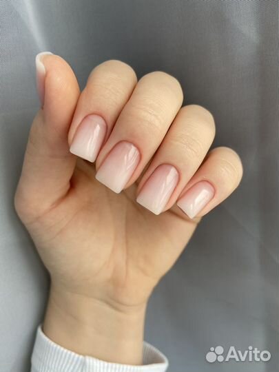 Укрепление ногтей гелем и наращивание