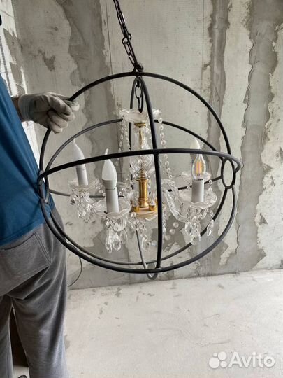 Продам люстру