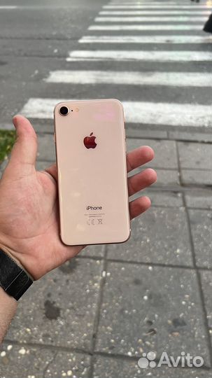 iPhone 8, 64 ГБ