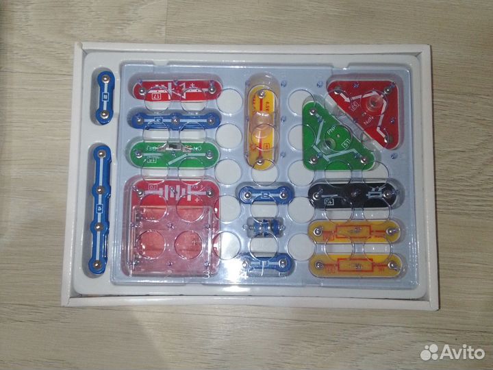 Электронный конструктор знаток