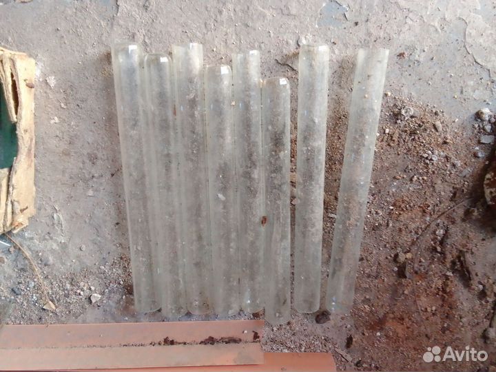 Химические колбы и предметные стекла