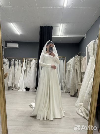 Платье свадебное (атлас)