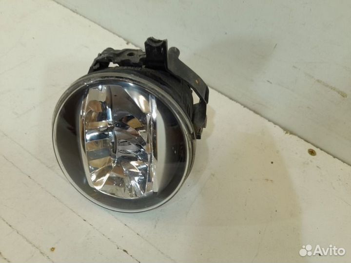Фара противотуманная передняя левая Toyota Land