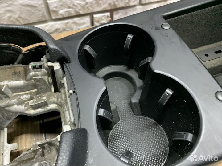 Porsche Macan S Консоль центральная