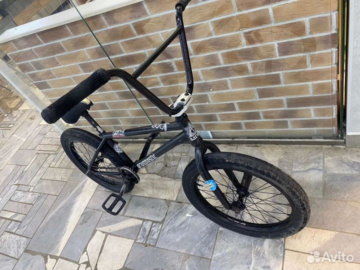 Трюковой велосипед BMX