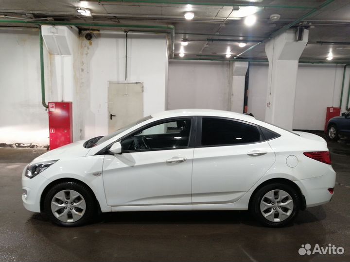 Hyundai Solaris 1.4 AT, 2015, 24 893 км