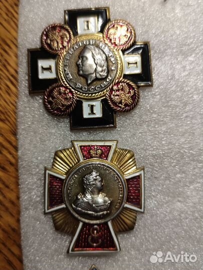 Значки (ордена) сувенирные с императорами России