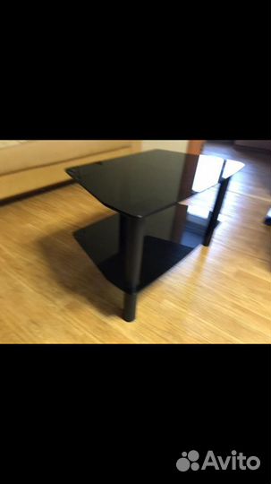 Стеклянная тумба под тв